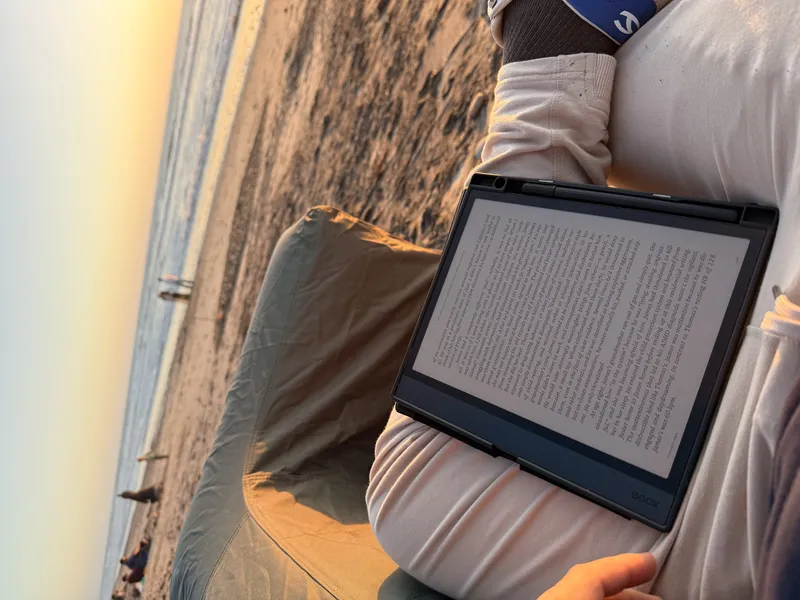 The Slouch Couch in action