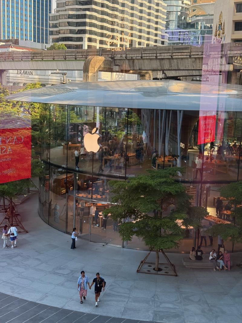 I kept texting my co-workers Apple stores as I found them. "Stop following me!"