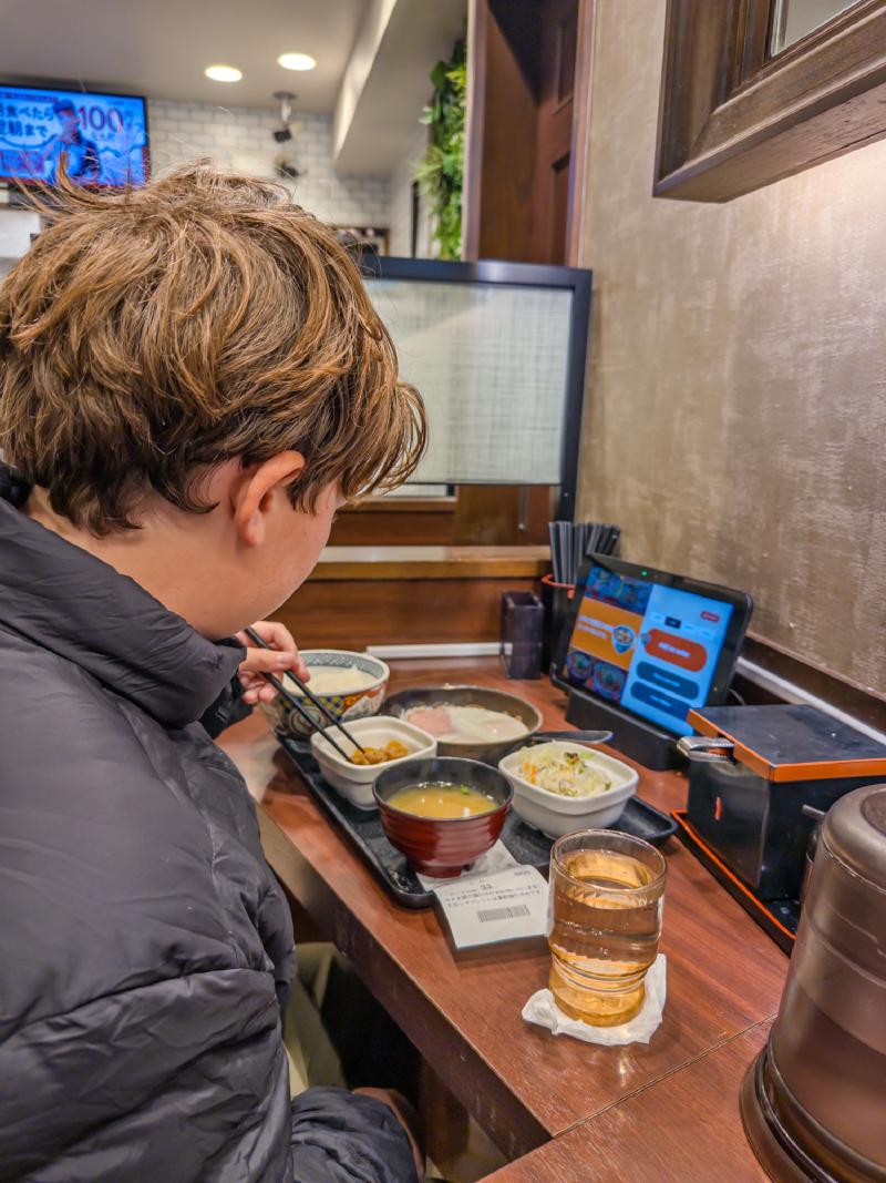 I'd gotten a recommendation to try Yoshinoya for good, quick, but very Japanese breakfast. I would like to eat this kind of breakfast exclusively, please.
