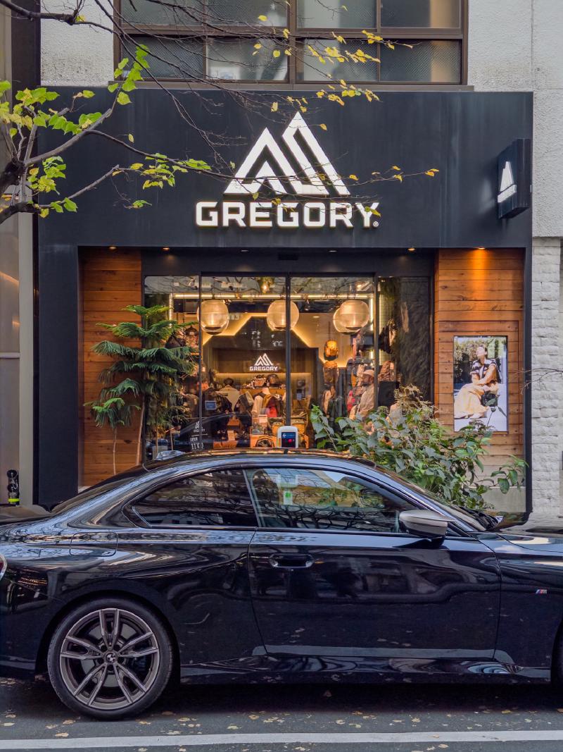 I did not go in to the bag store because I Have A Problem.